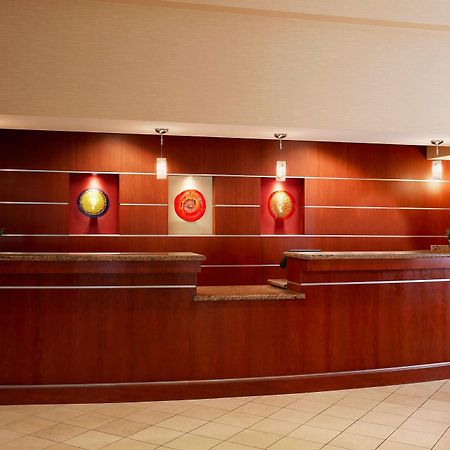 Wyndham Cleveland Airport Hotel Екстериор снимка