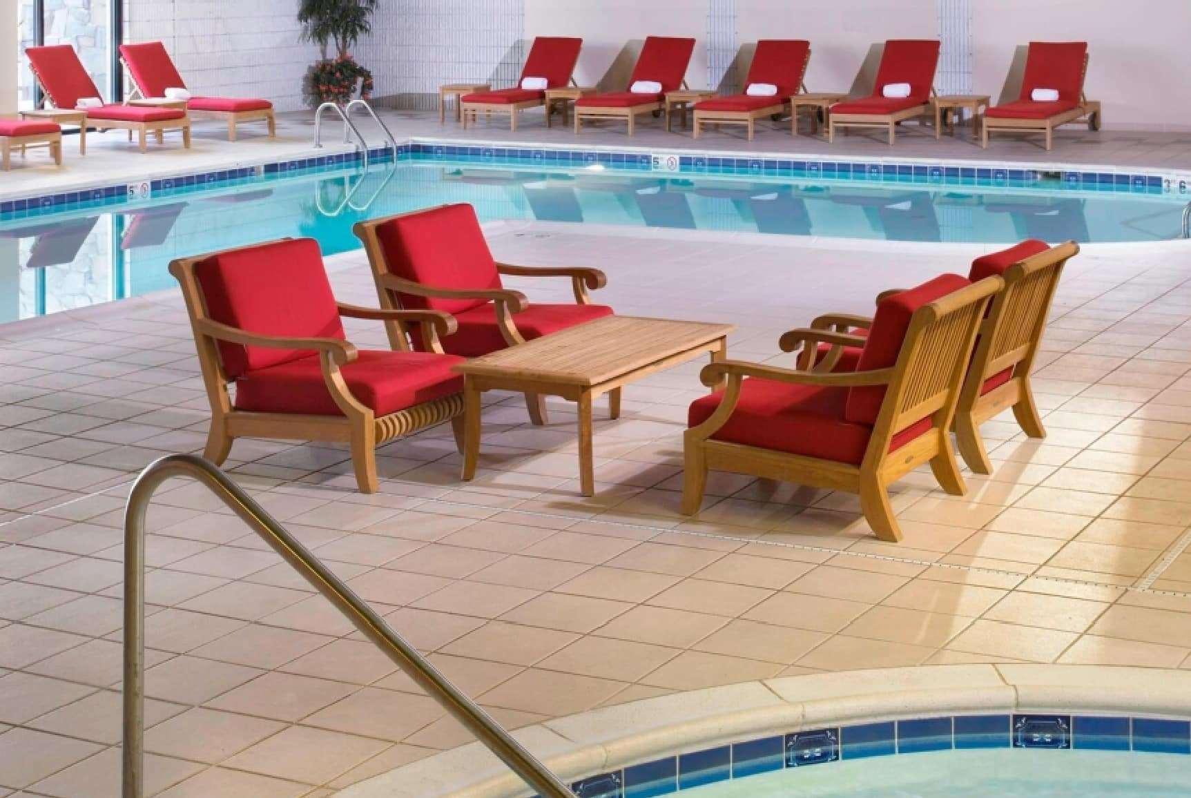 Wyndham Cleveland Airport Hotel Екстериор снимка