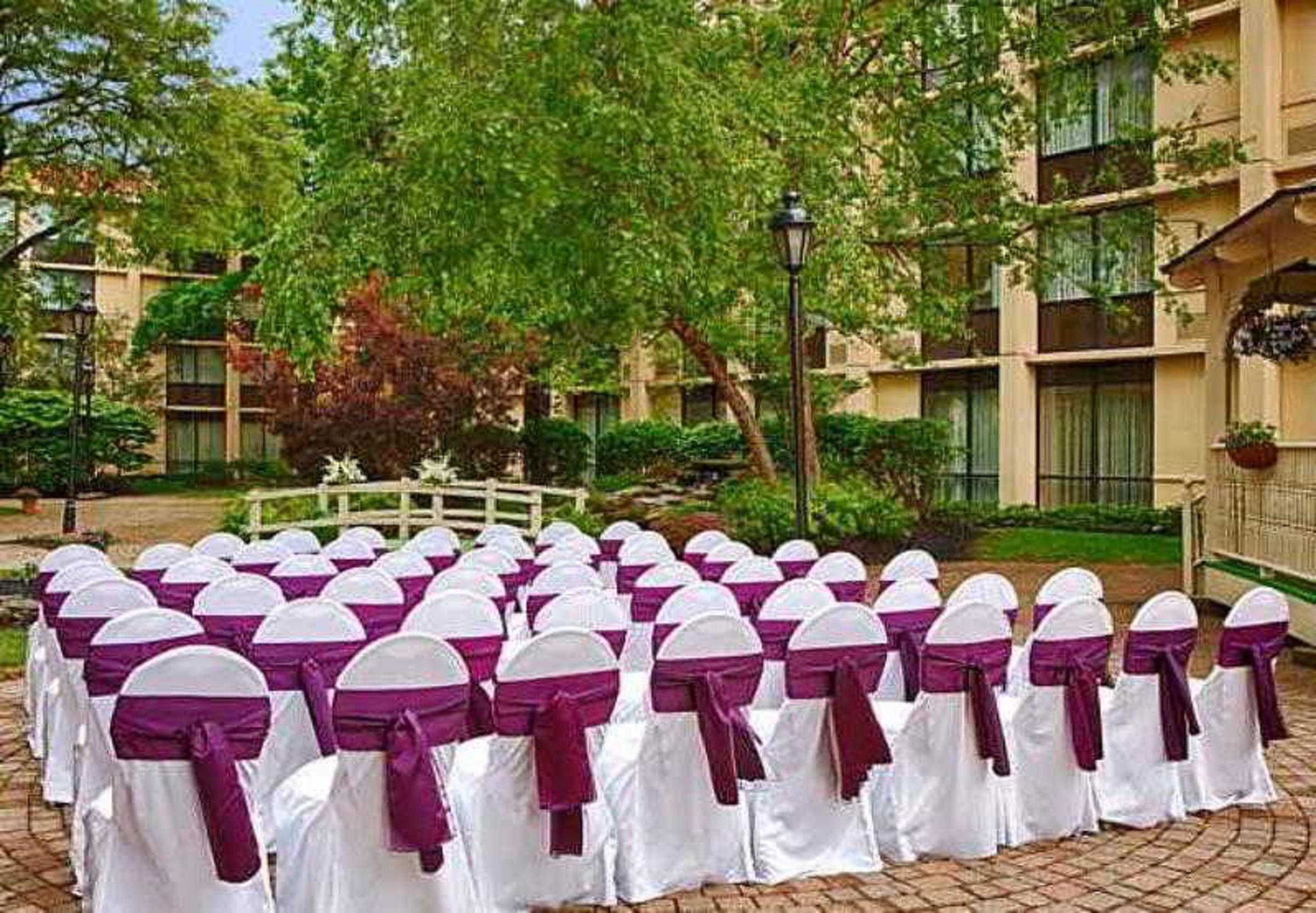 Wyndham Cleveland Airport Hotel Екстериор снимка