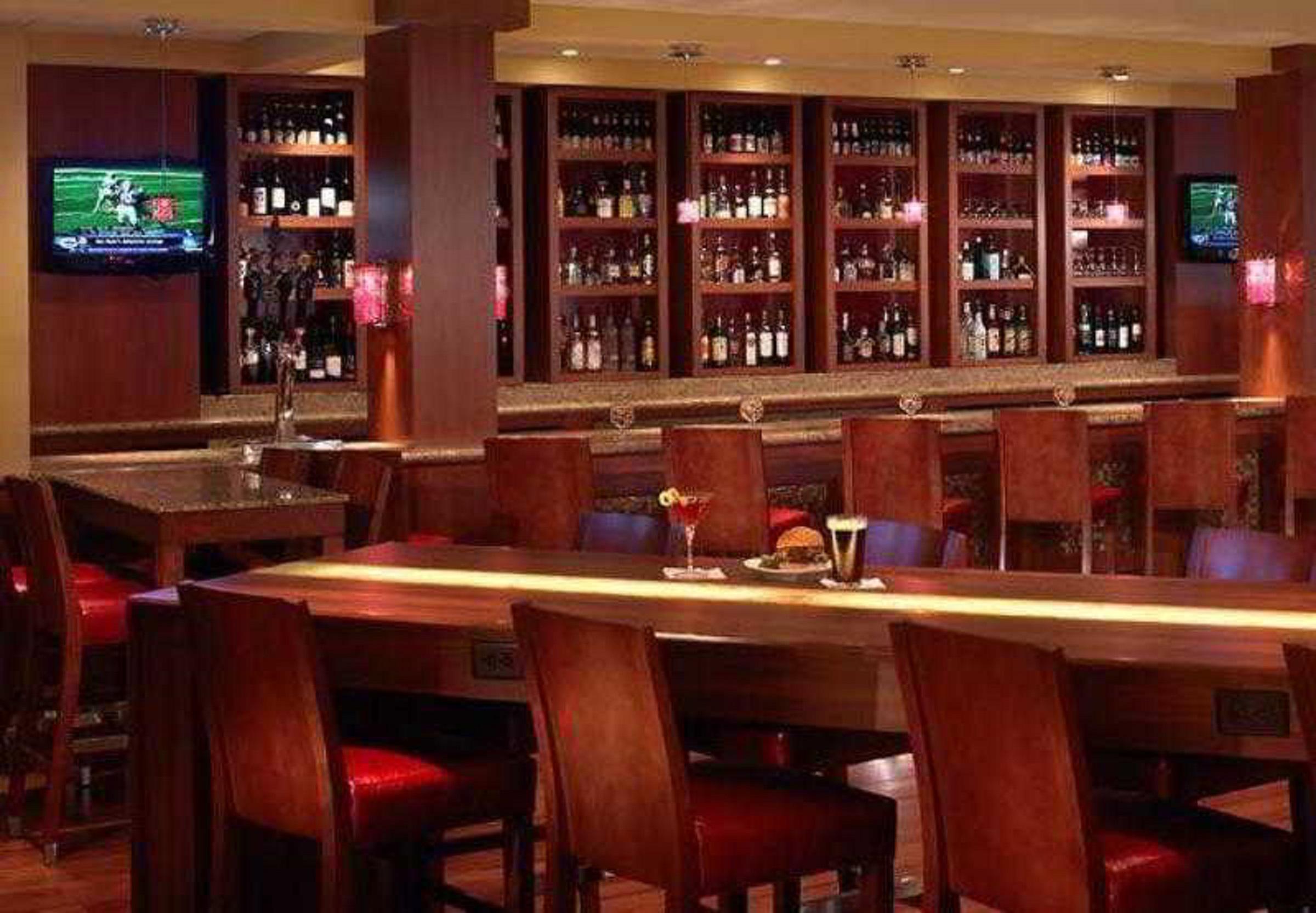 Wyndham Cleveland Airport Hotel Ресторант снимка