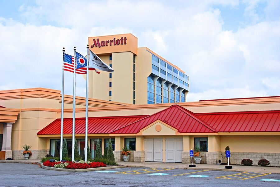 Wyndham Cleveland Airport Hotel Екстериор снимка
